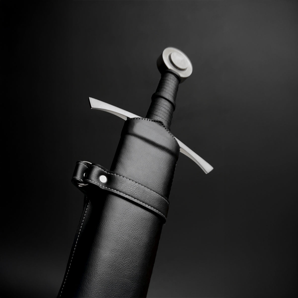 "Ashen Oath" Hand-Forged Damascus Medieval Sword