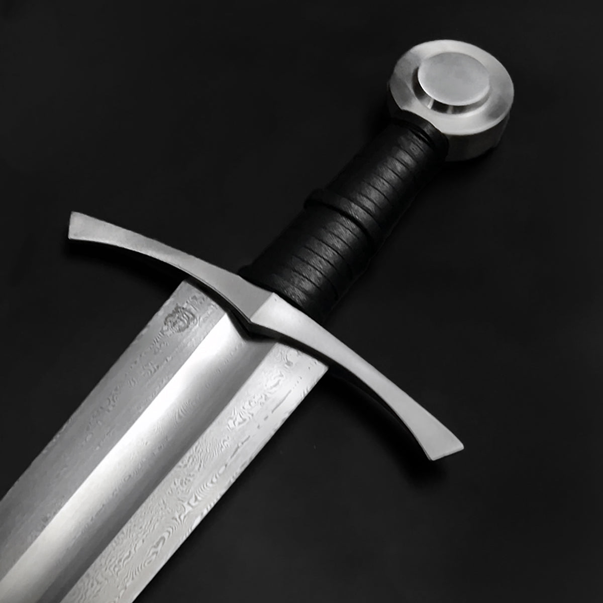 "Ashen Oath" Hand-Forged Damascus Medieval Sword