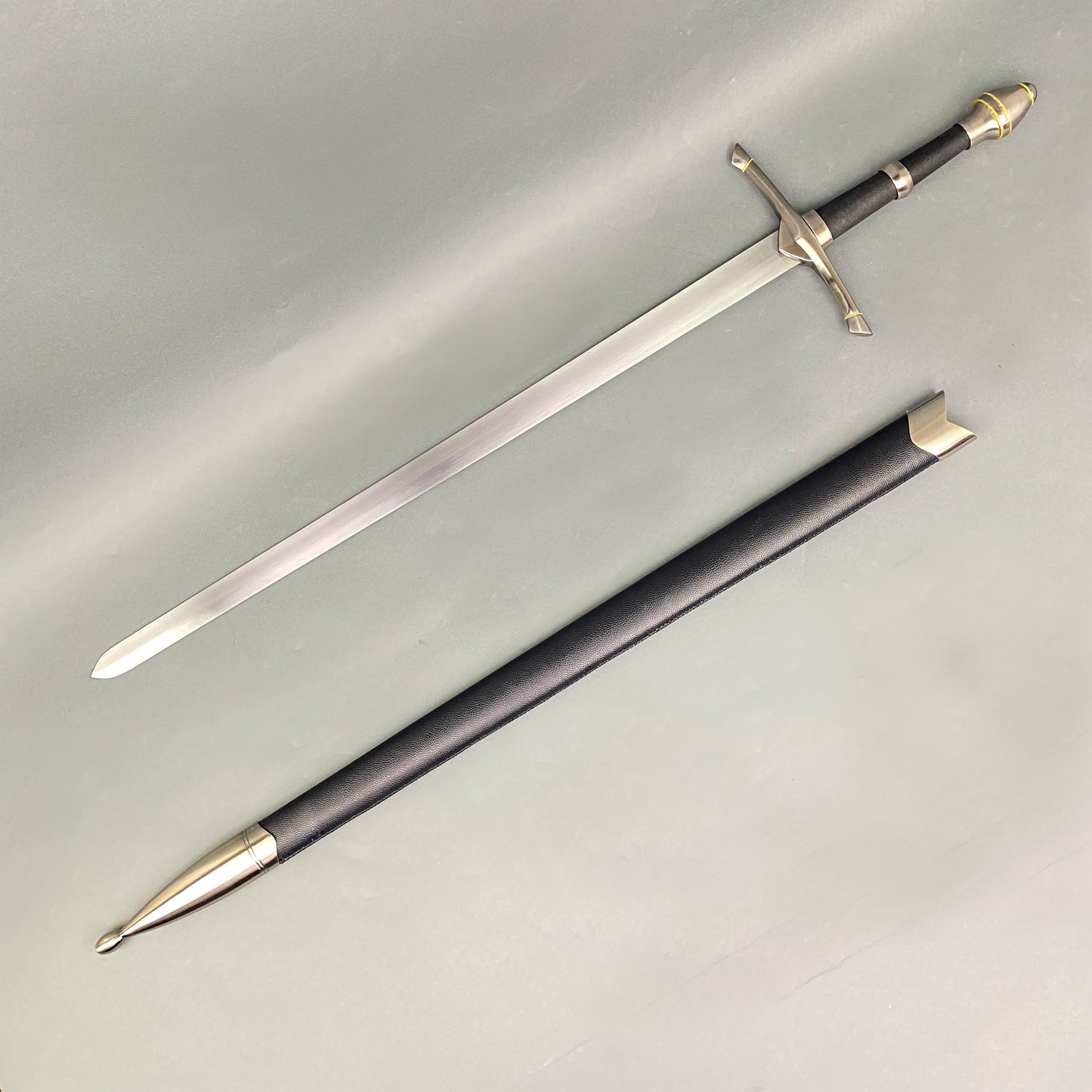 One-Hand Knight Medieval Sword from Knight's Collection with a sleek blade and stylish hilt
