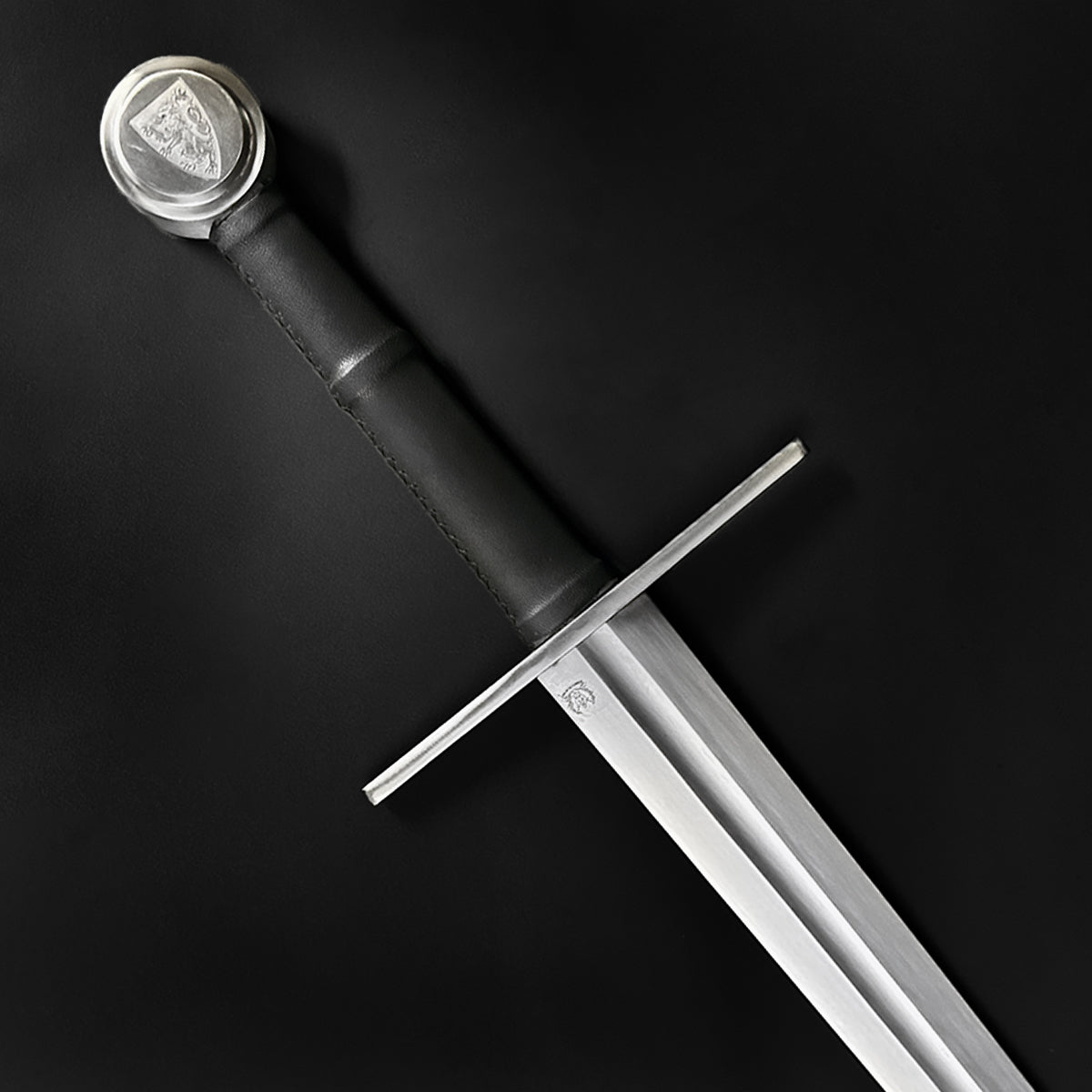 Valebrand hand-forged medieval sword with a sleek design and detailed hilt for collectors