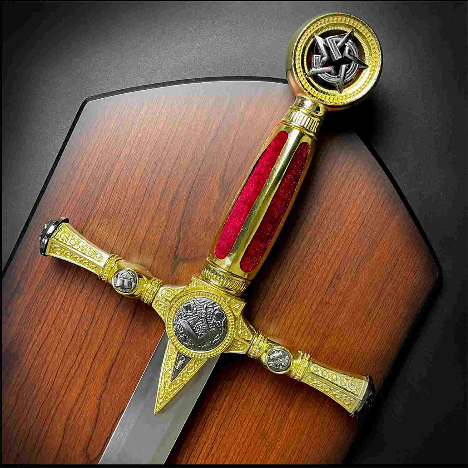 Exquisite Masonic Ceremonial Swords & Freemason Swords with intricate details and ornate craftsmanship