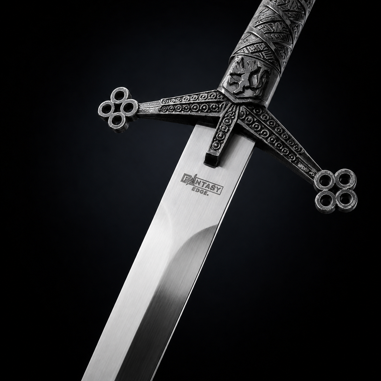 Decorative Scottish claymore dagger with crossguard | Knight's Collection