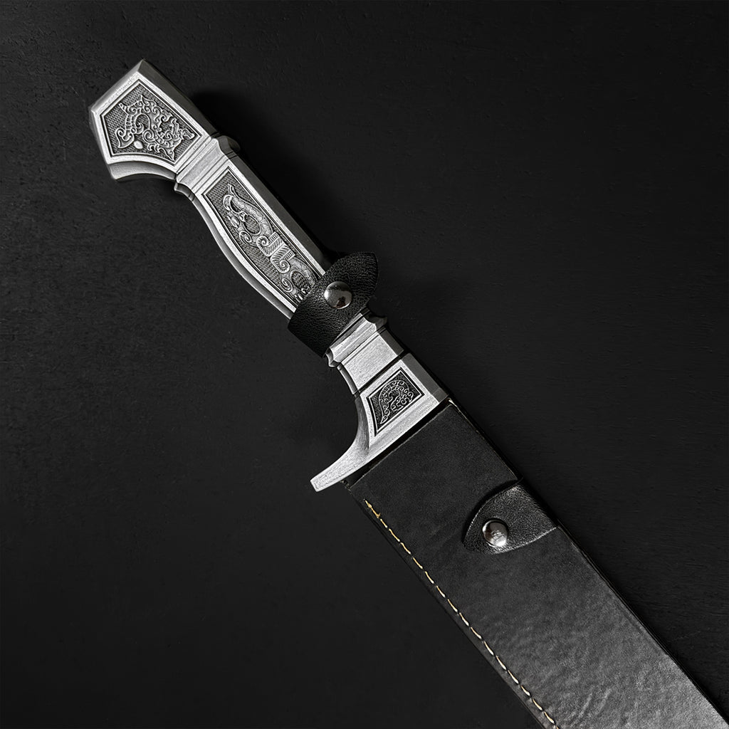 Ornate engraved dagger in black sheath | Knight's Collection