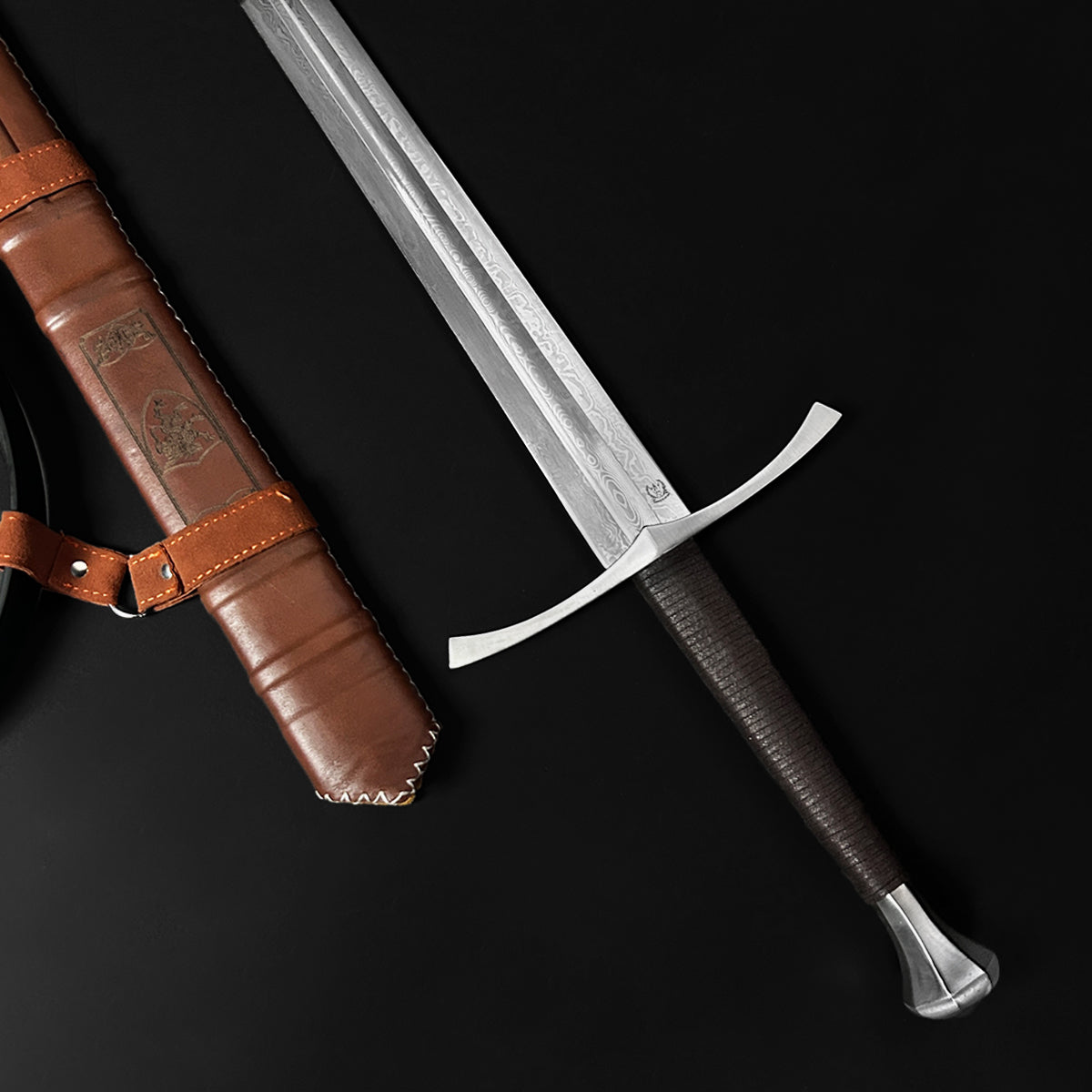 Knight's Collection Damascus Medieval Sword
