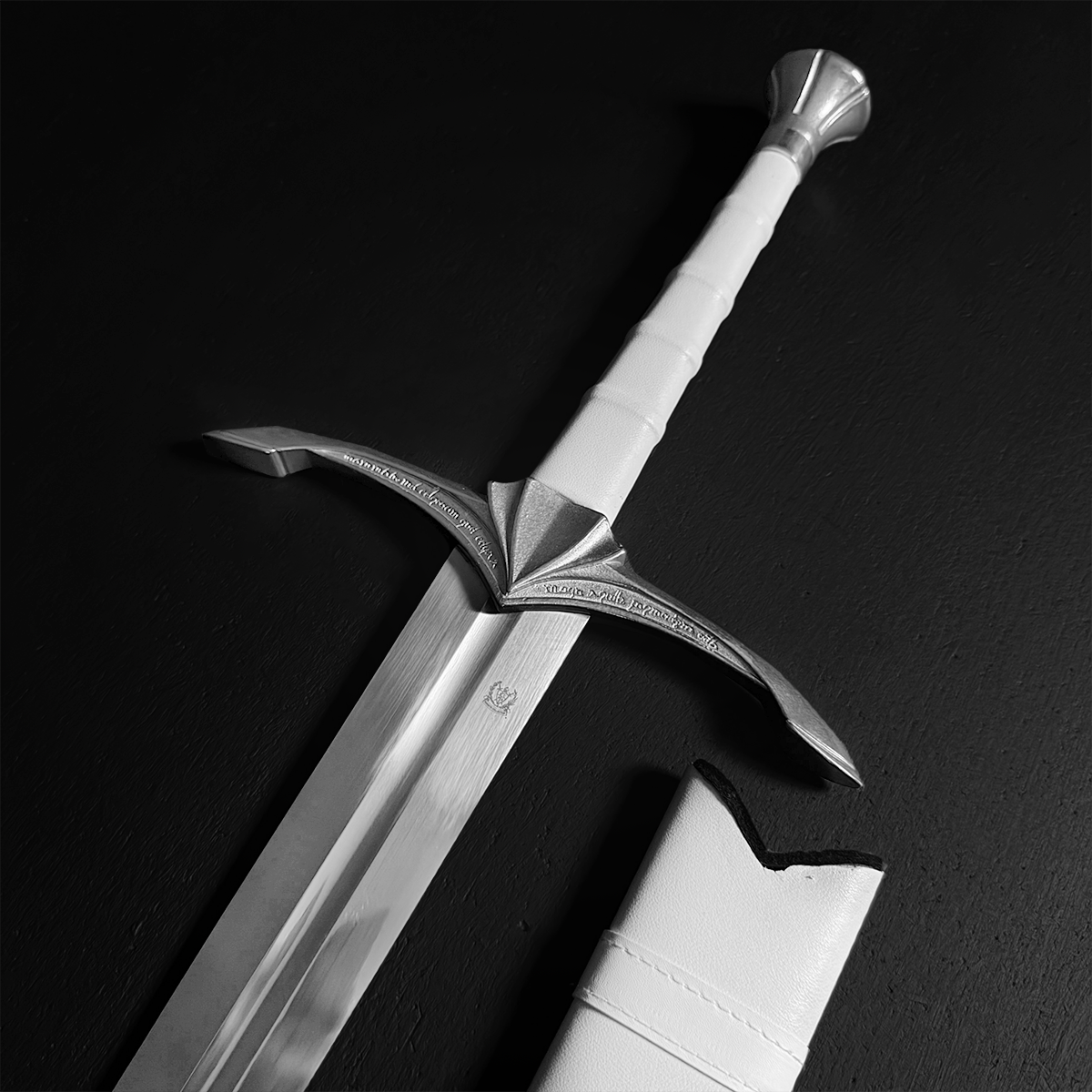 Fantasy medieval sword with white hilt | Knight's Collection