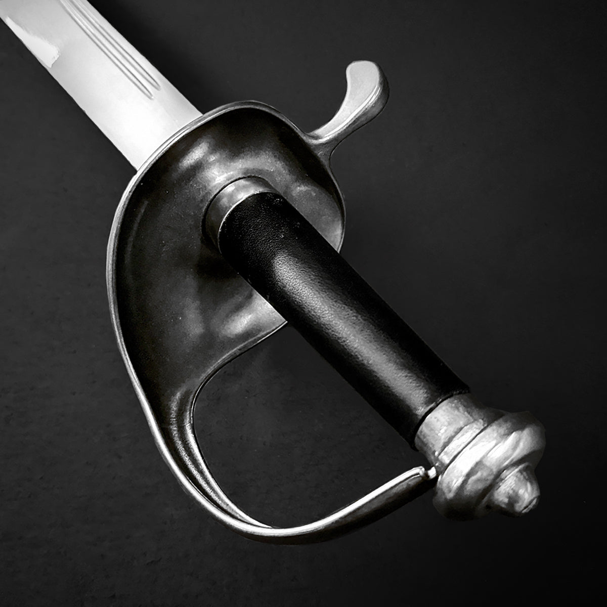 Knight's Collection Elite 31.5" Hand-Forged Battle-Ready Pirate Cutlass
