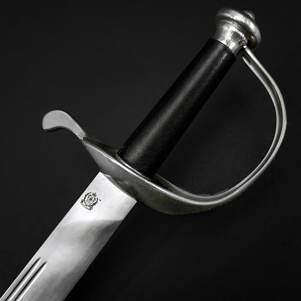 Steel cutlass sword with leather hilt | Knight's Collection