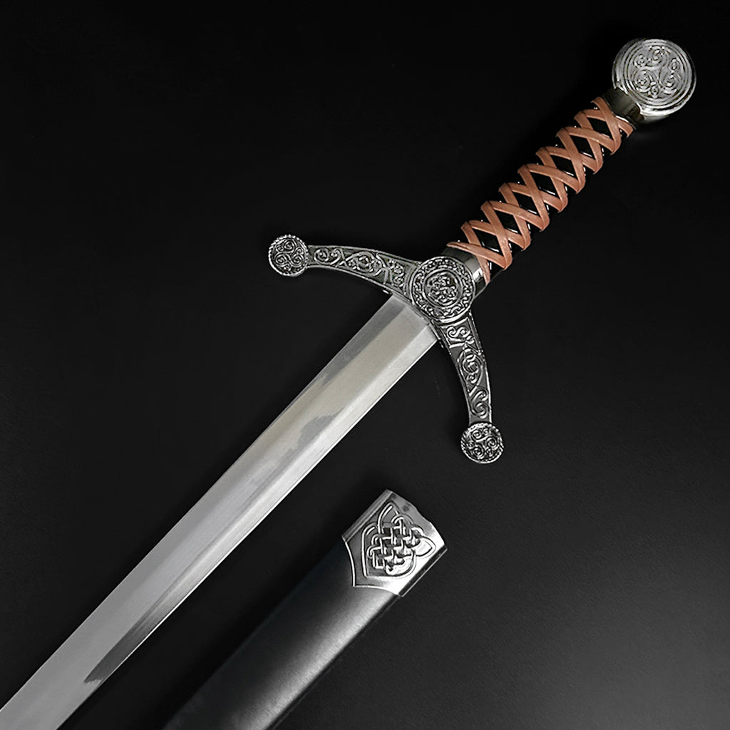 Ornate medieval sword with silver hilt | Knight's Collection