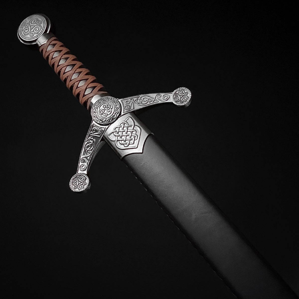 Celtic sword hilt with matching scabbard | Knight's Collection