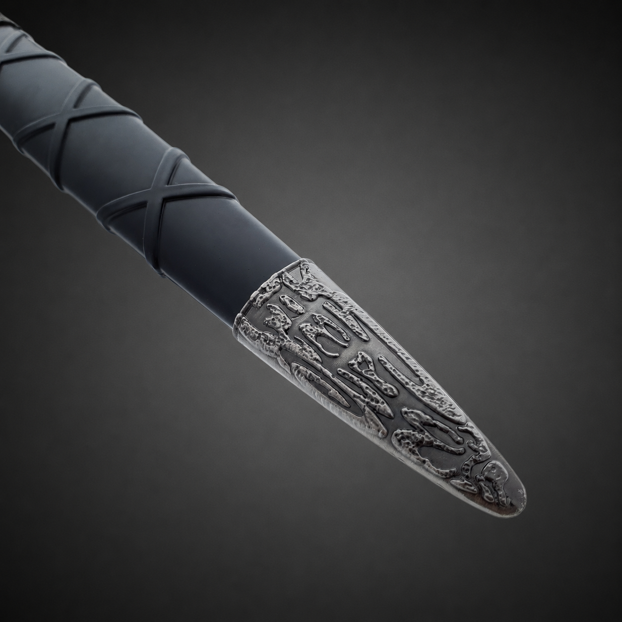 Black fantasy dagger scabbard metallic tip | Knight's Collection