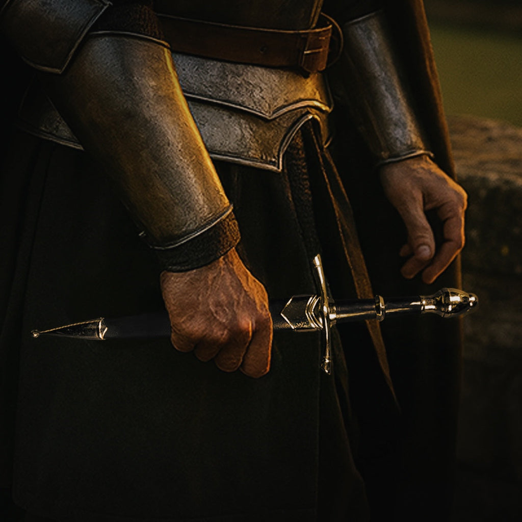 Dagger Hold Medieval Daggers - 13 1/2