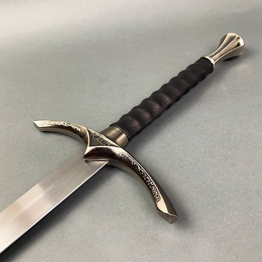 Knight's Collection one-hand sword with hand-forged medieval blade and detailed leather-wrapped handle