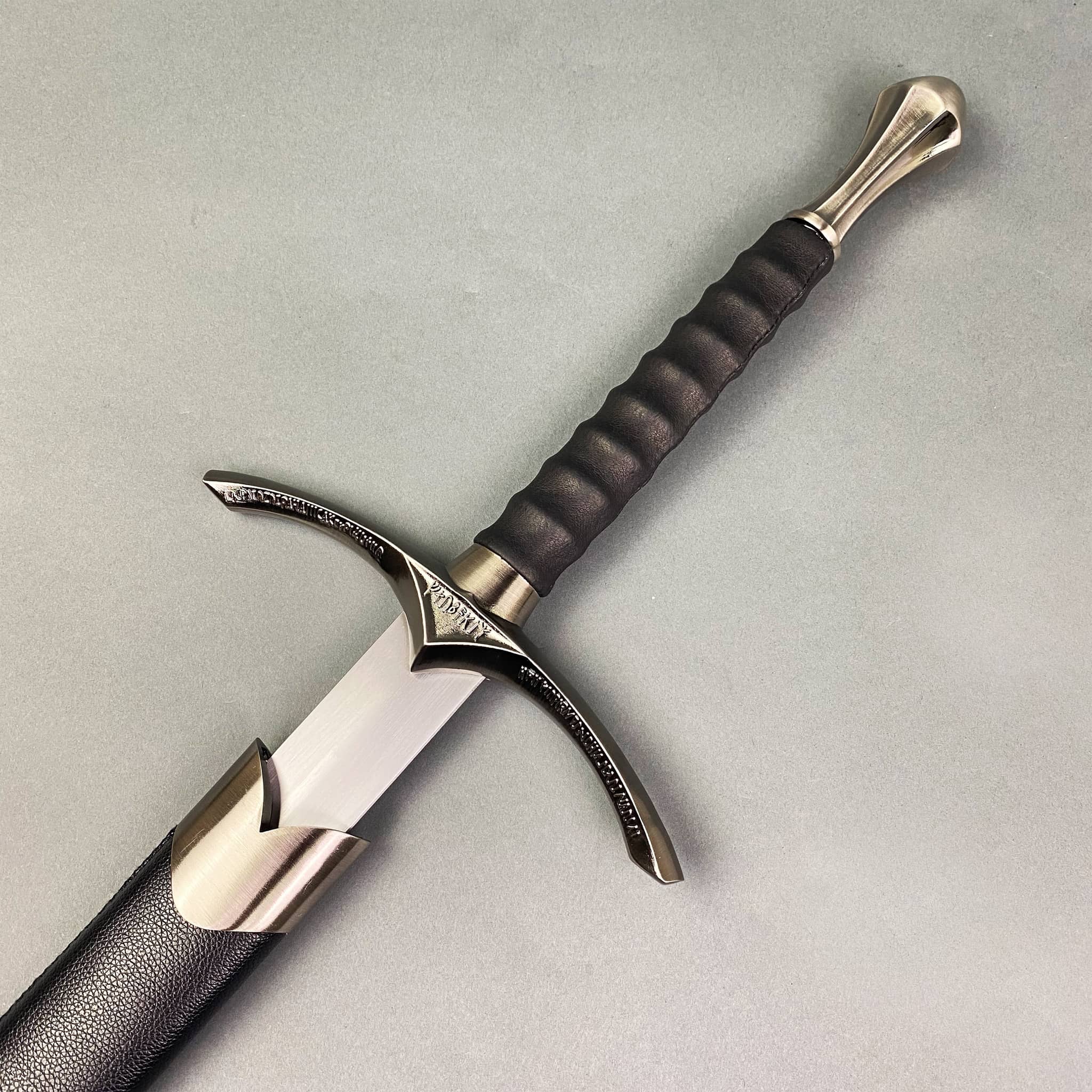 Knight's Collection hand-forged medieval blade with a sleek handle and sturdy guard