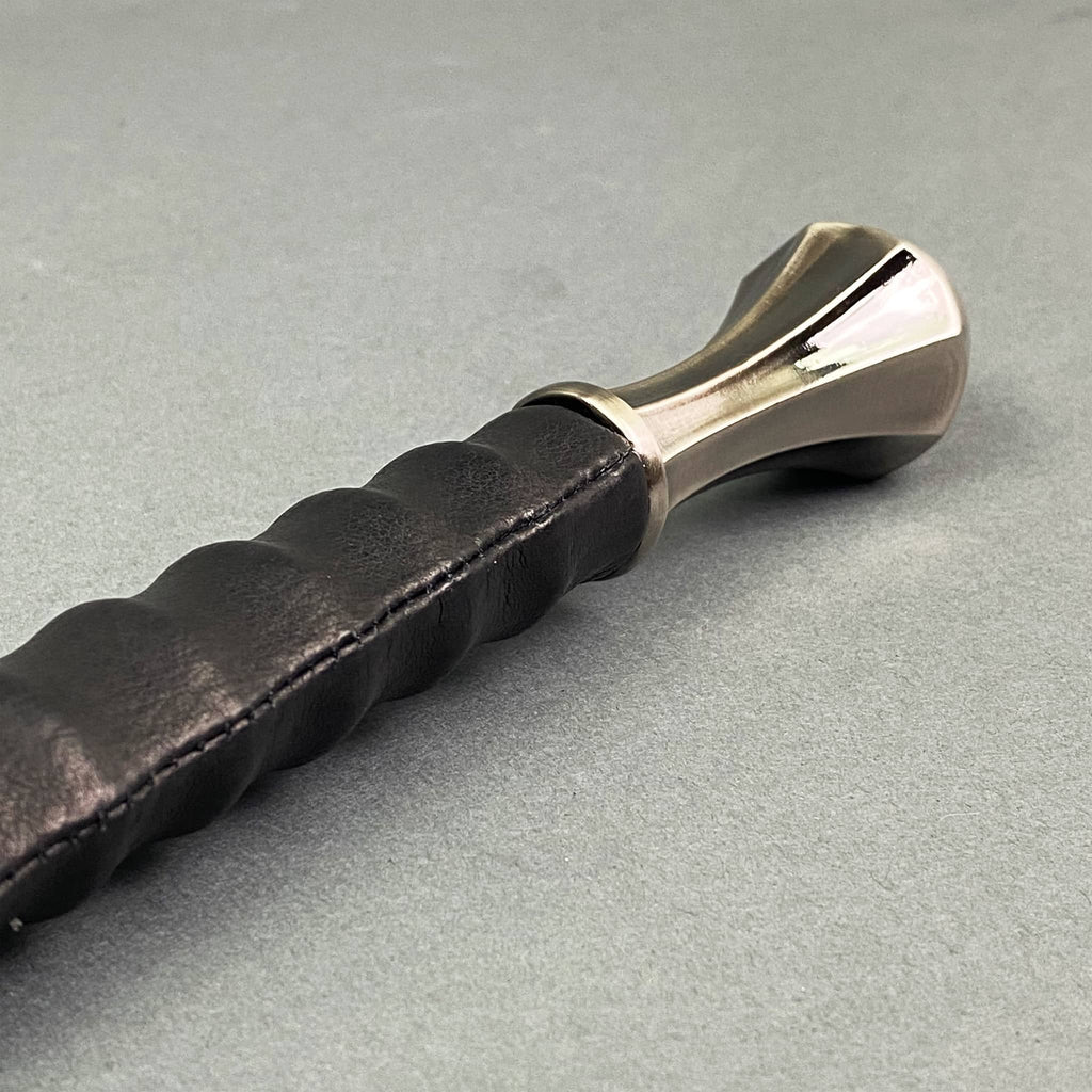 Knight's Collection One-Hand Sword Handle with Hand-Forged Medieval Blade Design