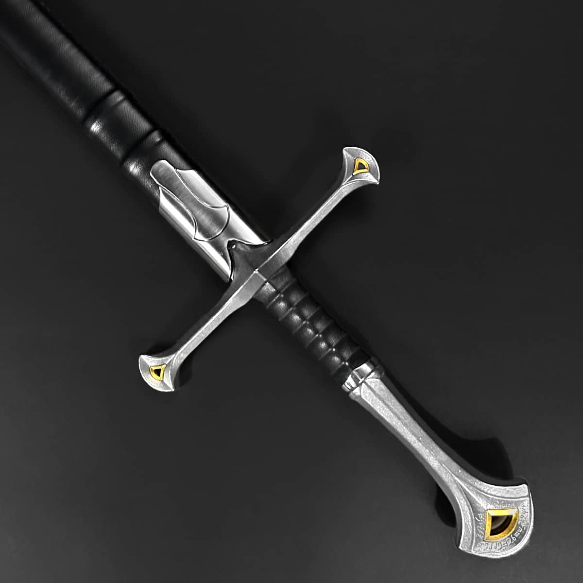 Knight's Collection Elite - Hand-Forged Medieval Sword with Detailed Blade and Leather Wrapped Grip