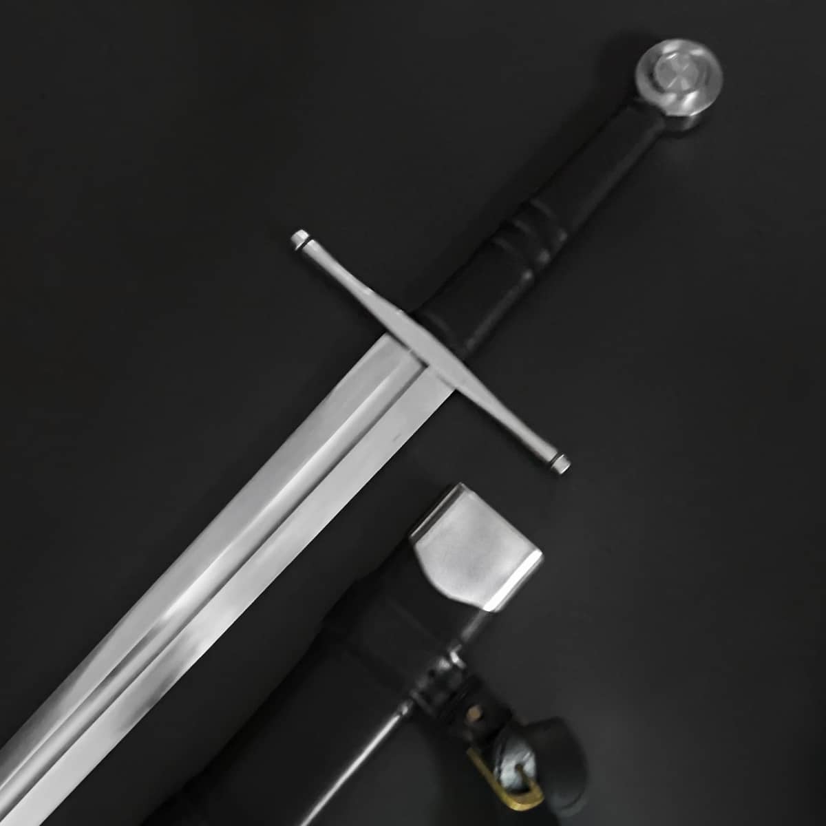 Knight's Collection Guardian of Eldwyn Medieval Sword with Hand-Forged Blade and Leather Grip