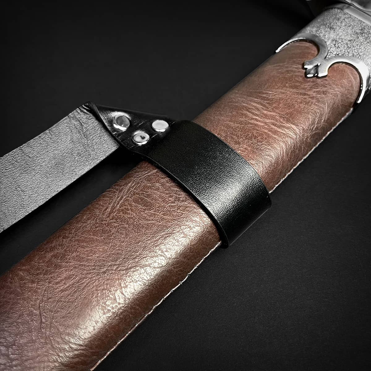 Knights Collection polycephally medieval sword brown leather scabbard with black strap and metal fittings