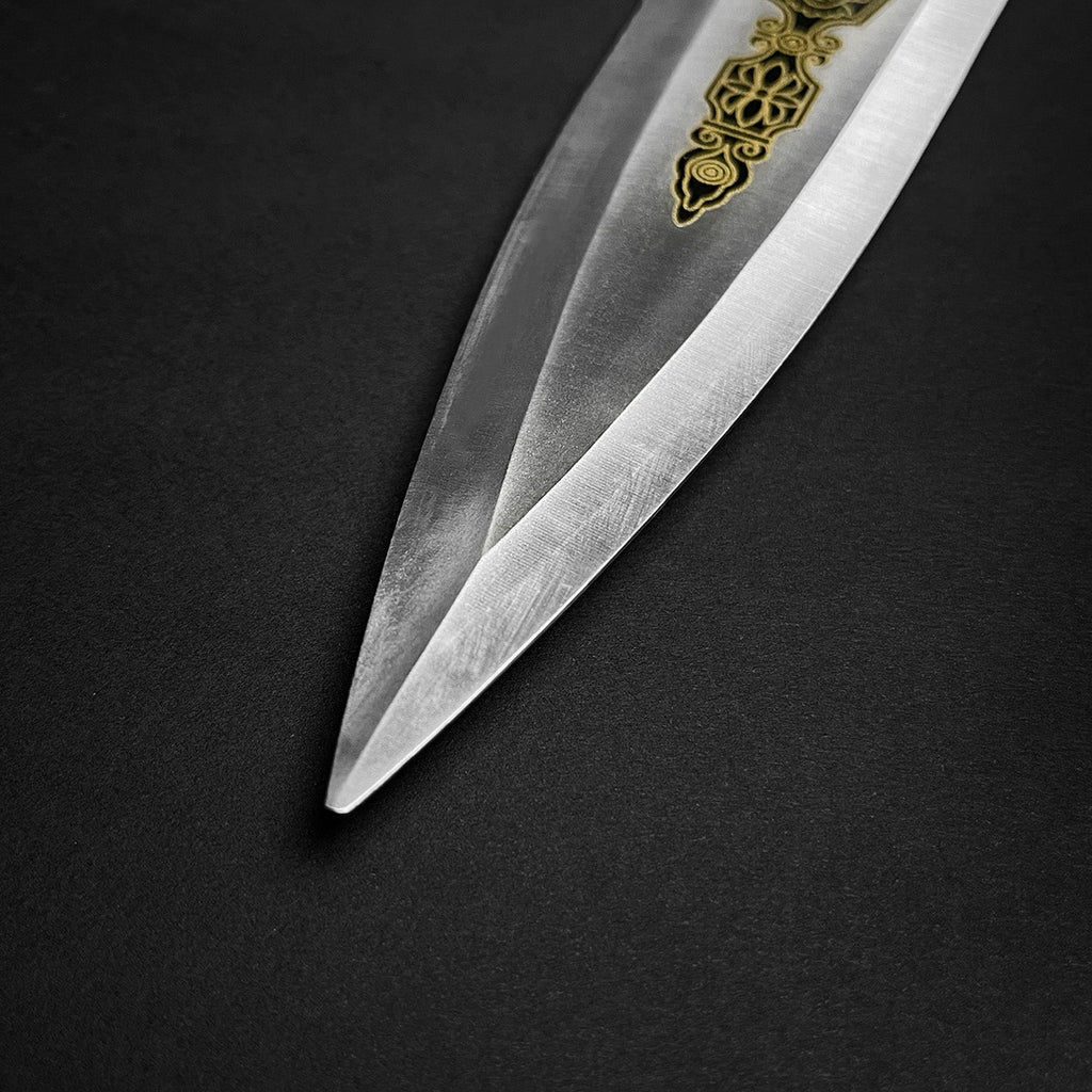 Roman Dagger with a polished blade and intricate gold detailing